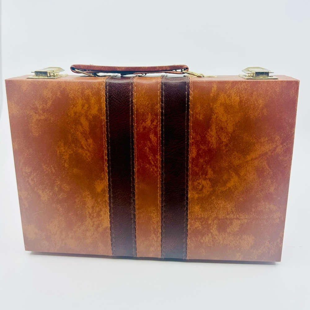 Backgammon Set - Classic Board Game Case - 2 Players - Picture 4 of 7